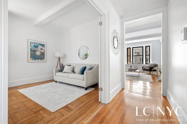 $715,000 | 146 East 49th Street, Unit 2B | Midtown East