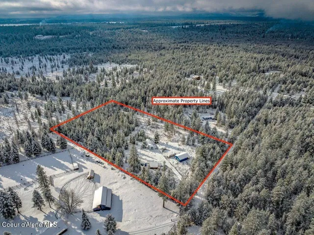 $399,900 | 671 Berrypatch Loop Road, Athol, ID 83801