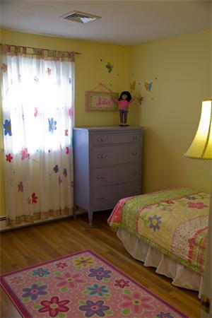 11 Keith Road Reading, MA 01867 - Photo 17 of 25 Gallery Image 17