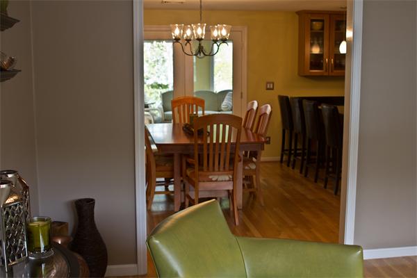 11 Keith Road Reading, MA 01867 - Photo 7 of 25 Gallery Image 7