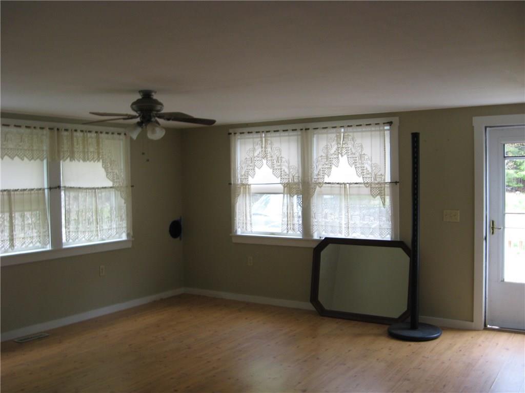 917 Biscay Road Bremen, ME 04551 - Photo 12 of 21 Living room
