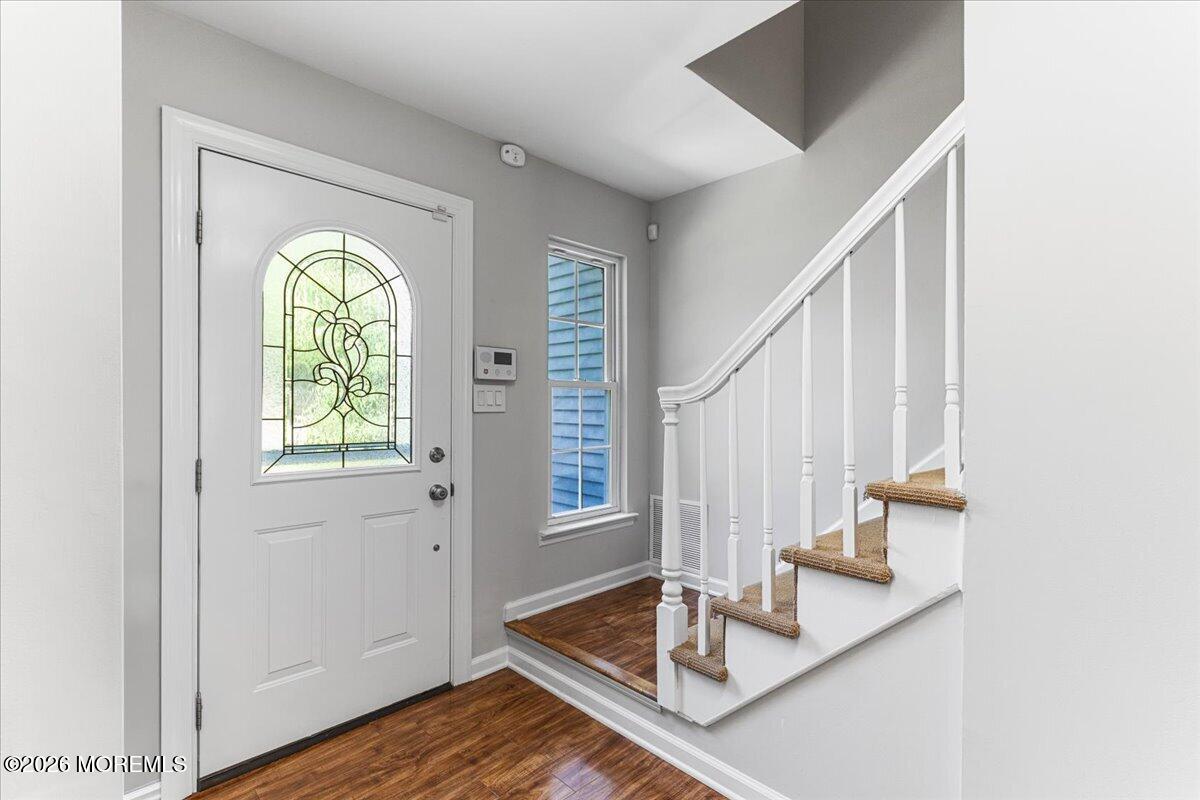 17 Monroe Lane Jackson, NJ 08527 - Photo 8 of 34 Foyer