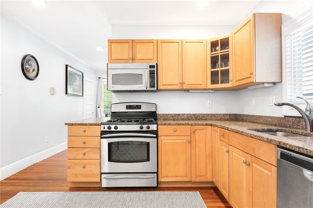 35 Exeter Street, Unit 2 Providence, RI 02906 - Photo 9 of 22