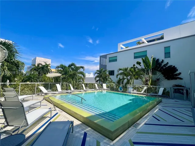 $875,000 | 1700 Meridian Avenue, Unit 307, Miami Beach, FL 33139