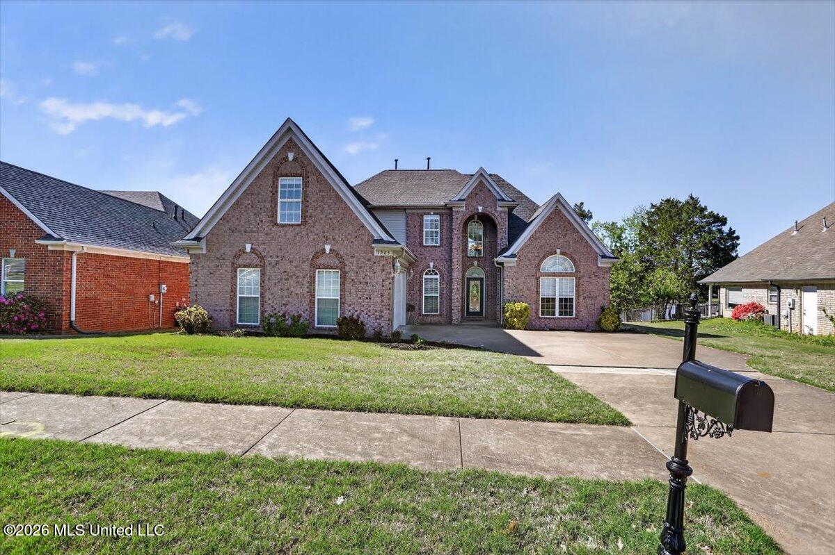 1203 Lake View Drive Hernando, MS 38632 - Photo 2 of 41 03-IMG_4754_5_6_7_8