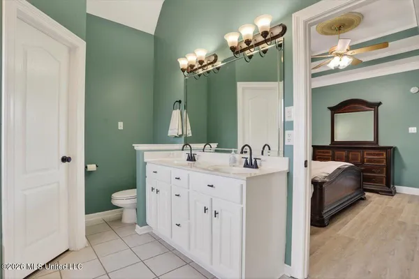 $375,000 | 1203 Lake View Drive, Hernando, MS 38632