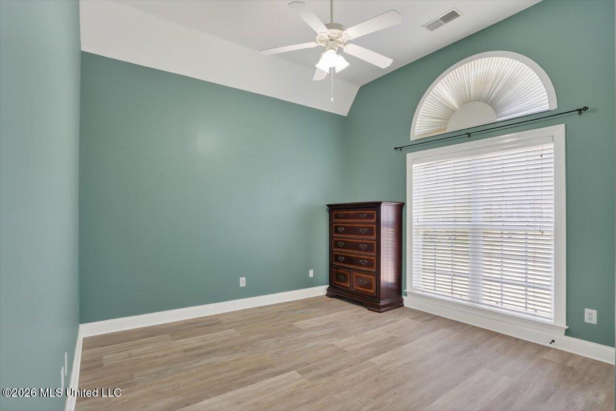 1203 Lake View Drive Hernando, MS 38632 - Photo 23 of 41 18-IMG_4829_30_31_32_33