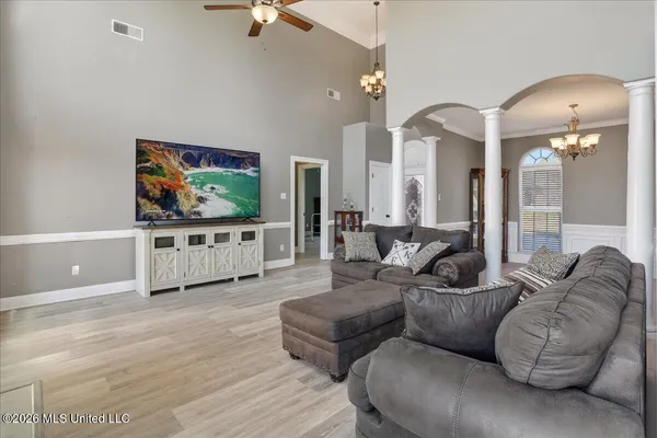 $375,000 | 1203 Lake View Drive, Hernando, MS 38632