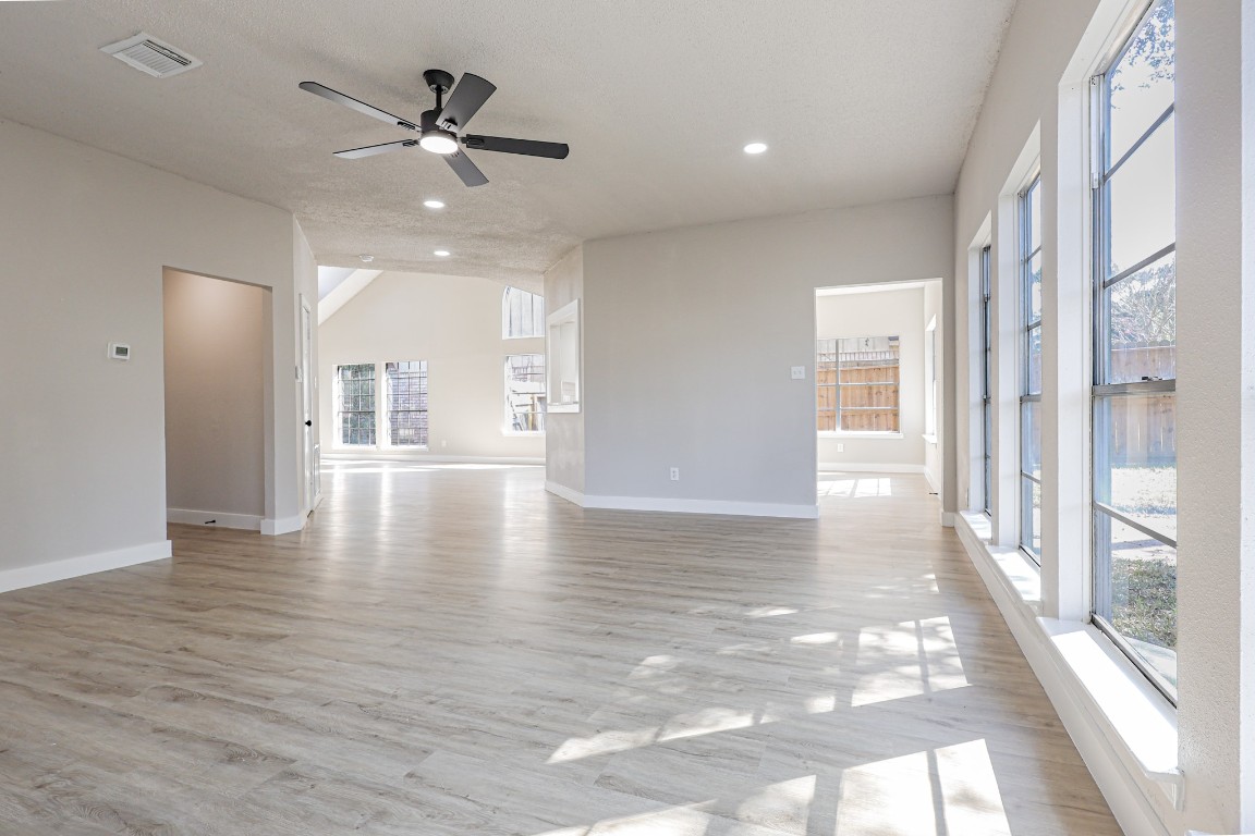 1539 Ridgebriar Drive Houston, TX 77014 - Photo 15 of 42