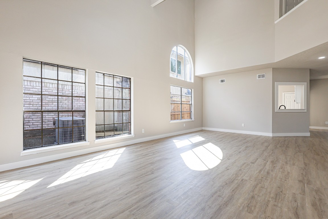 1539 Ridgebriar Drive Houston, TX 77014 - Photo 10 of 42