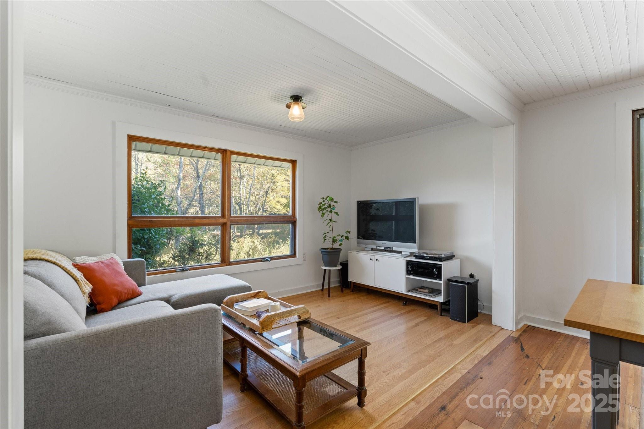 260 Bee Ridge Road Asheville, NC 28803 - Photo 12 of 44 Gallery Image 12