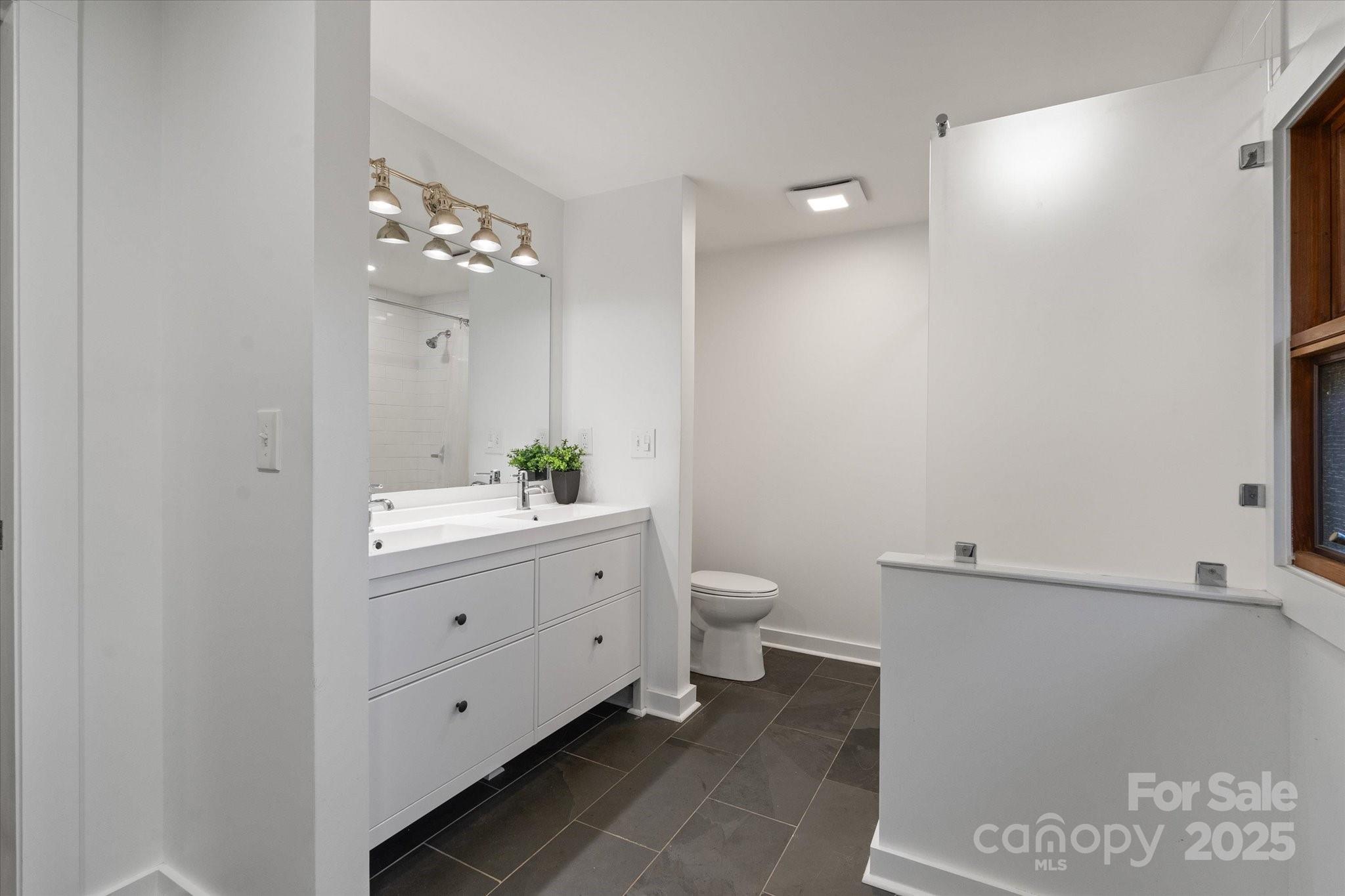 260 Bee Ridge Road Asheville, NC 28803 - Photo 19 of 44 Gallery Image 19