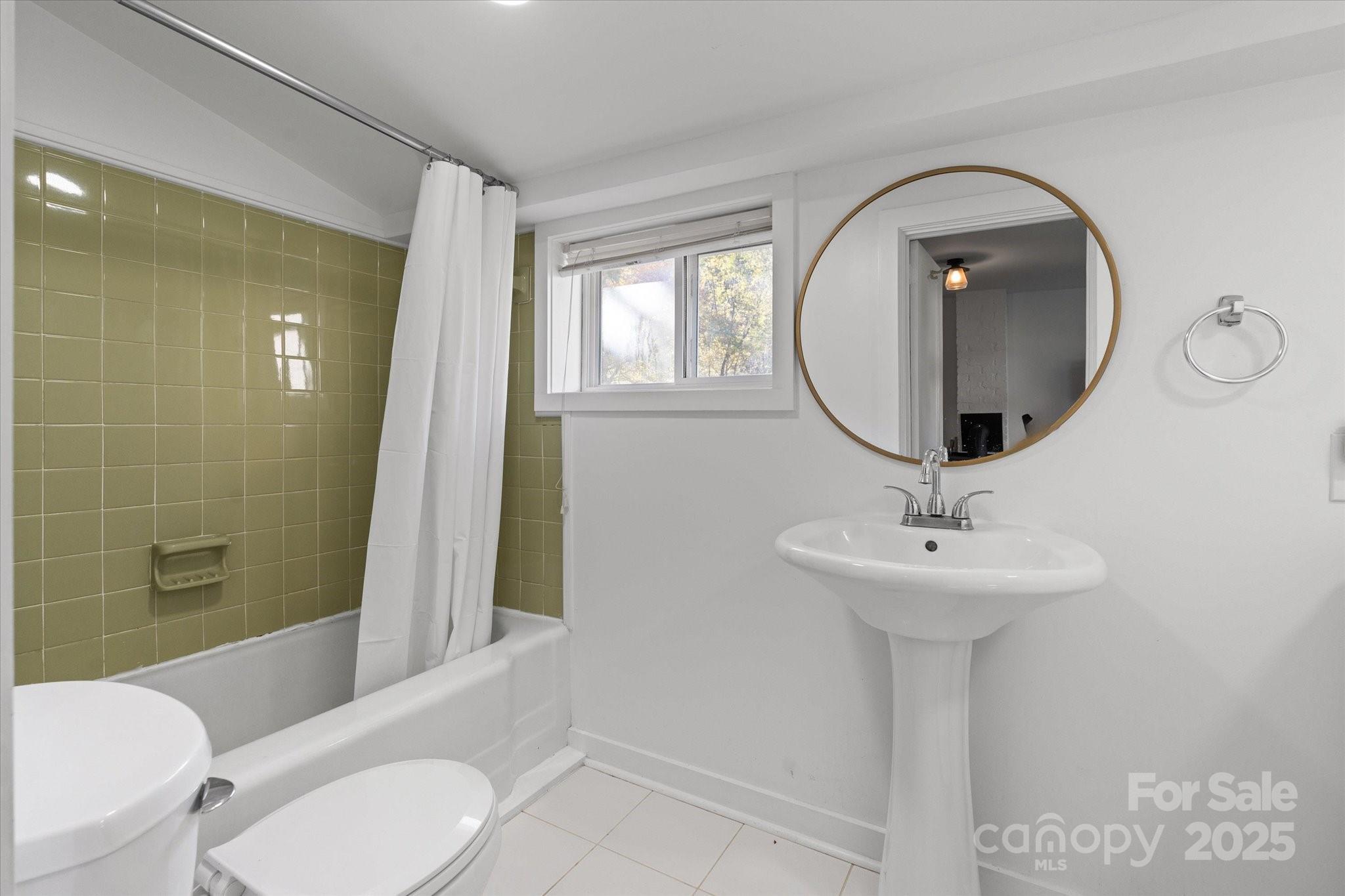 260 Bee Ridge Road Asheville, NC 28803 - Photo 24 of 44 Gallery Image 24