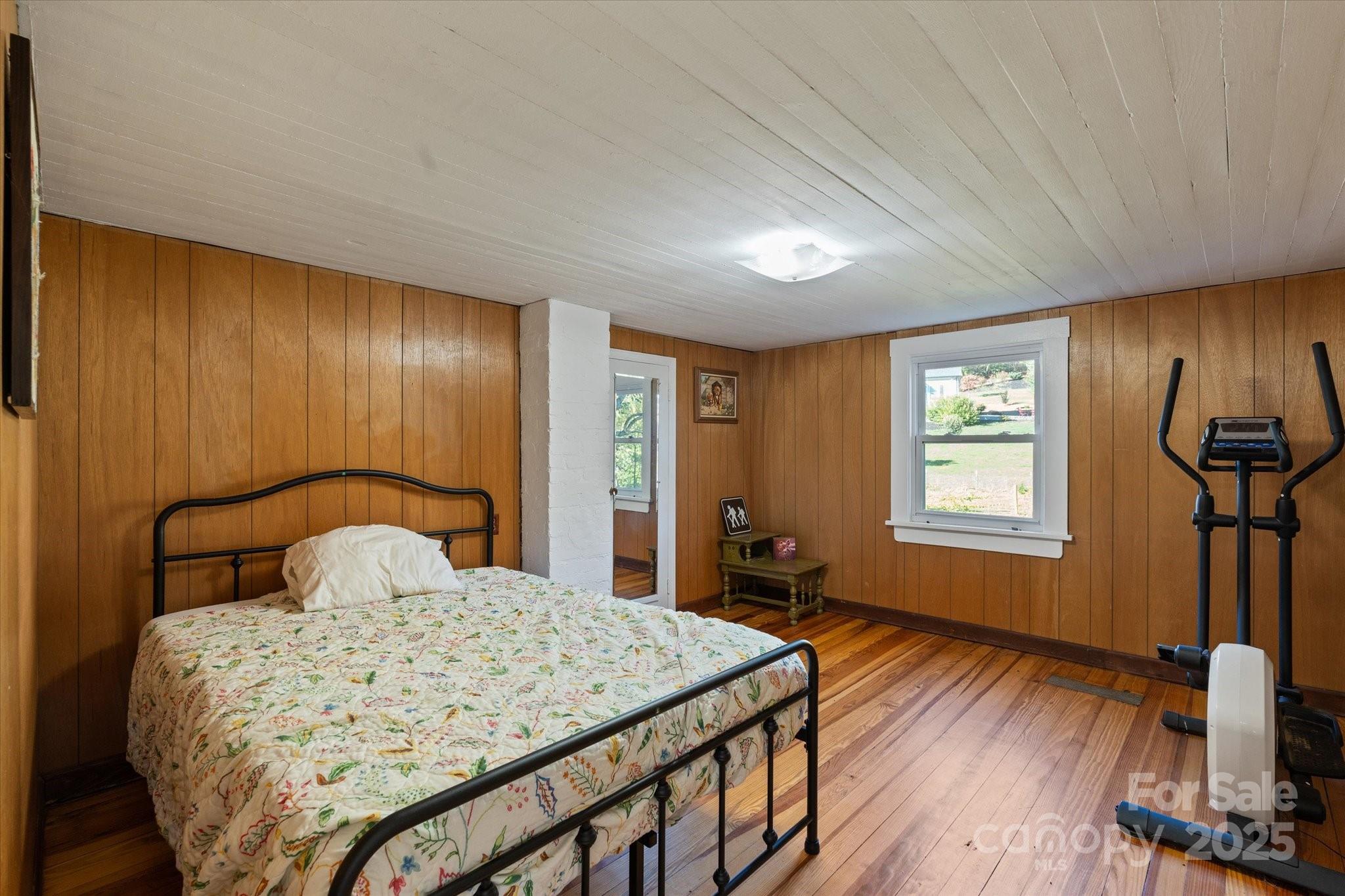 260 Bee Ridge Road Asheville, NC 28803 - Photo 28 of 44 Gallery Image 28