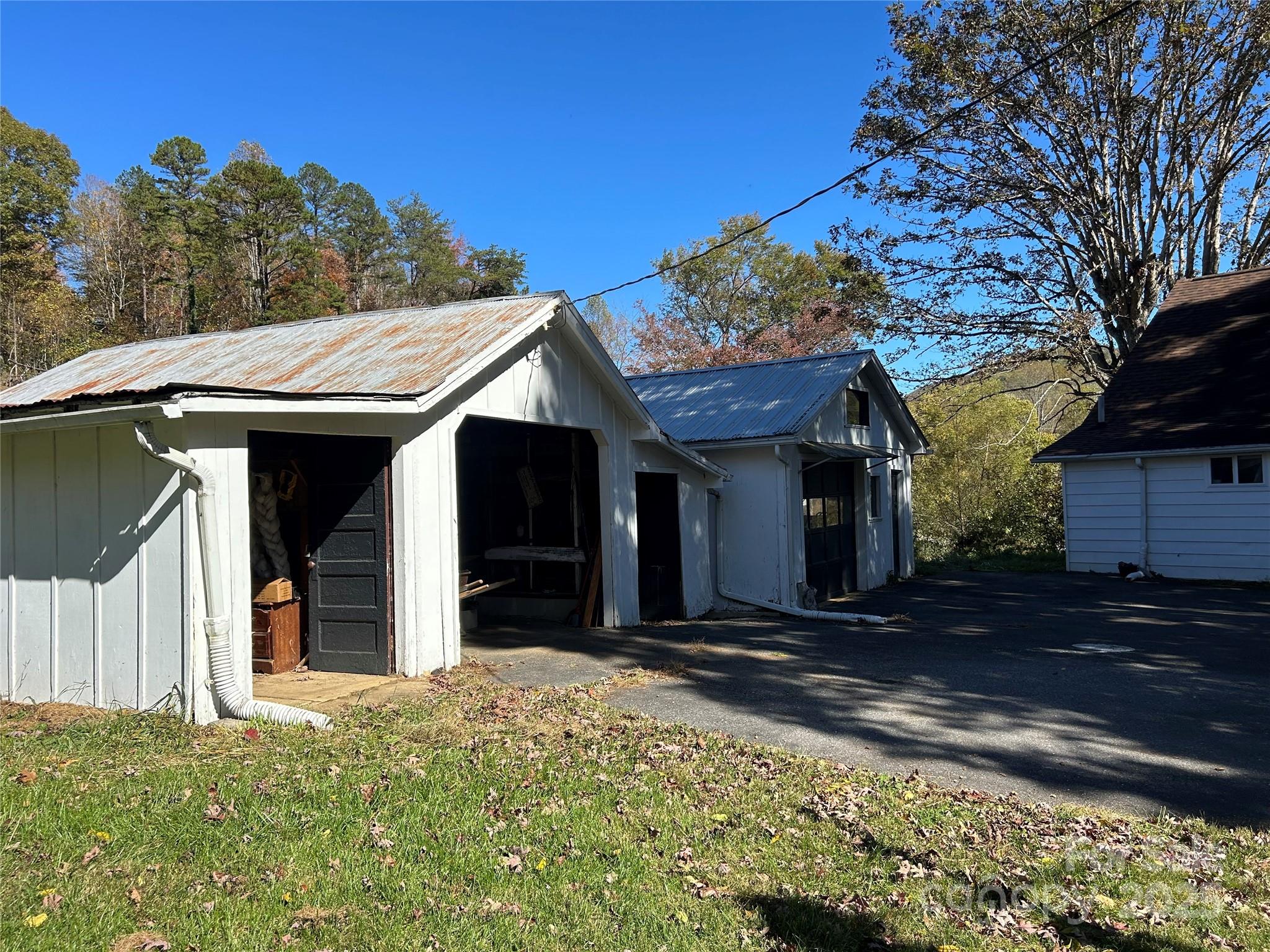 260 Bee Ridge Road Asheville, NC 28803 - Photo 37 of 44 Gallery Image 37