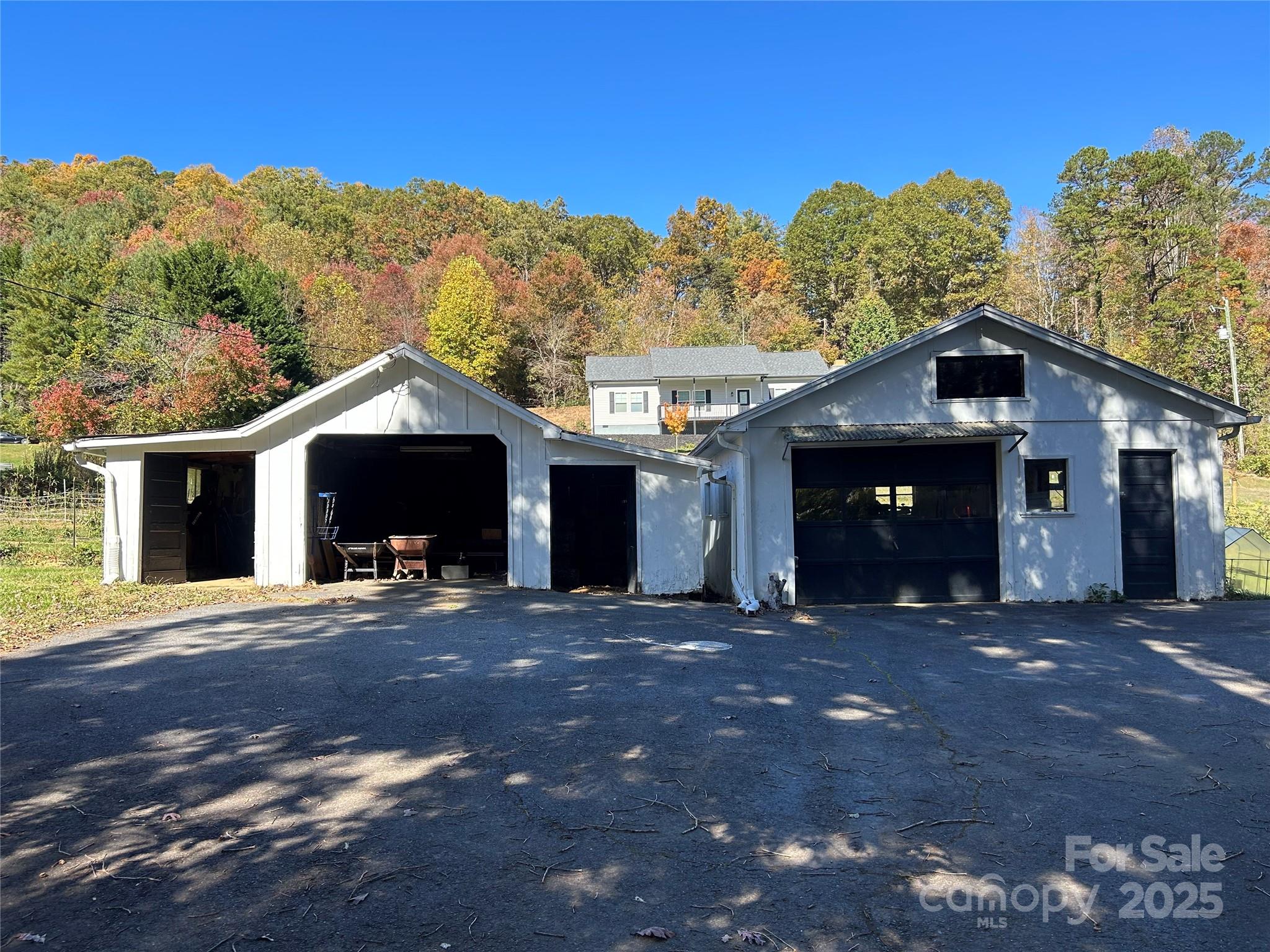 260 Bee Ridge Road Asheville, NC 28803 - Photo 5 of 44 Gallery Image 5