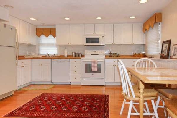 11 Graystone Road Stoneham, MA 02180 - Photo 18 of 30 Gallery Image 18