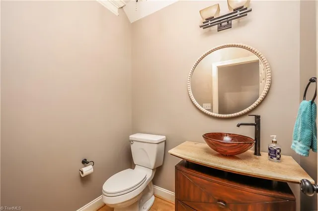 $600,000 | 1216 Westminster Drive, High Point, NC 27262