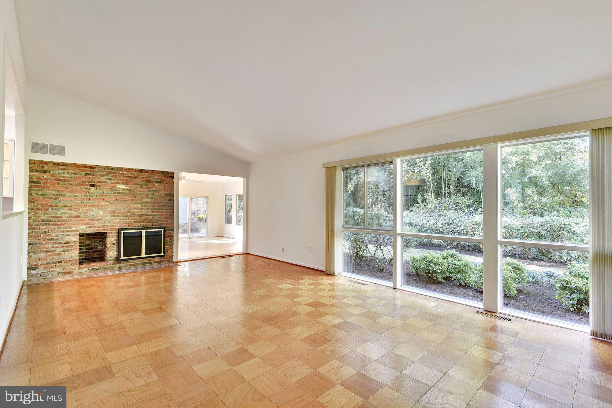 8300 Fenway Road Bethesda, MD 20817 - Photo 6 of 24 Living Room