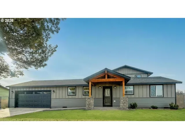 $599,000 | 551 Southeast Holly Street, Prineville, OR 97754