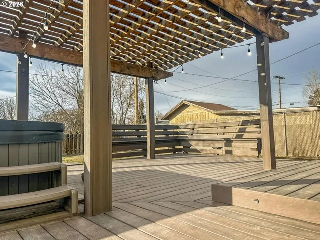 $599,000 | 551 Southeast Holly Street, Prineville, OR 97754