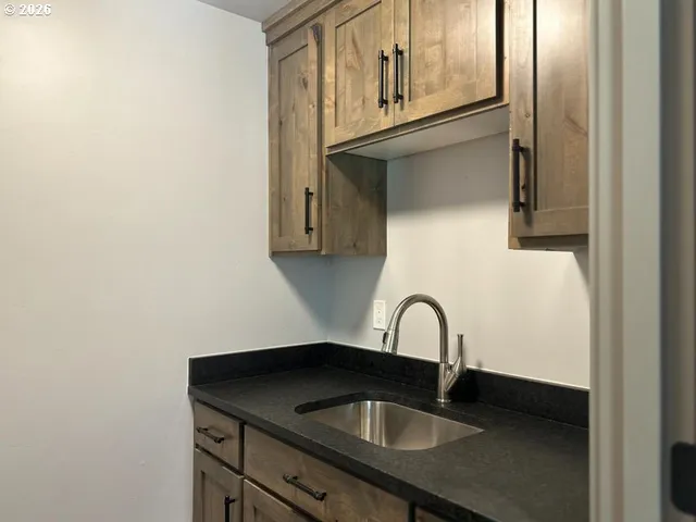 $599,000 | 551 Southeast Holly Street, Prineville, OR 97754