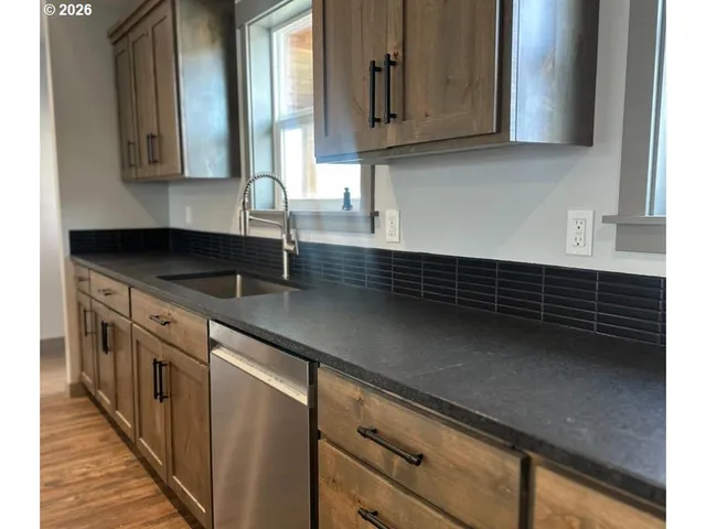 $599,000 | 551 Southeast Holly Street, Prineville, OR 97754