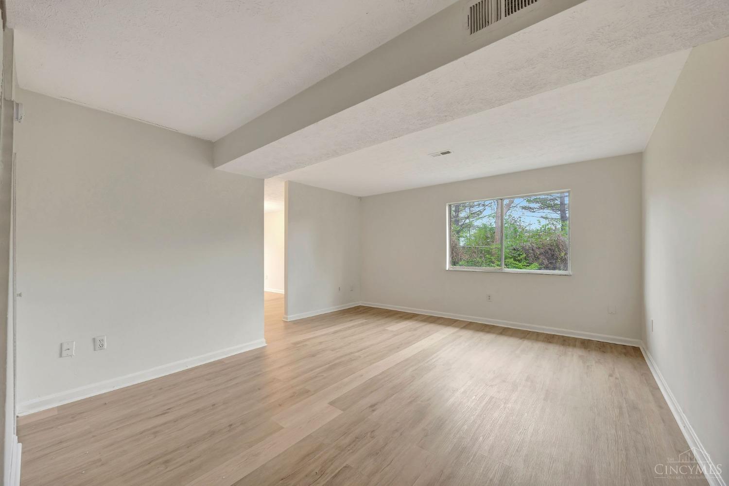 7752 Montgomery Road, Unit 8 Cincinnati, OH 45236 - Photo 27 of 35