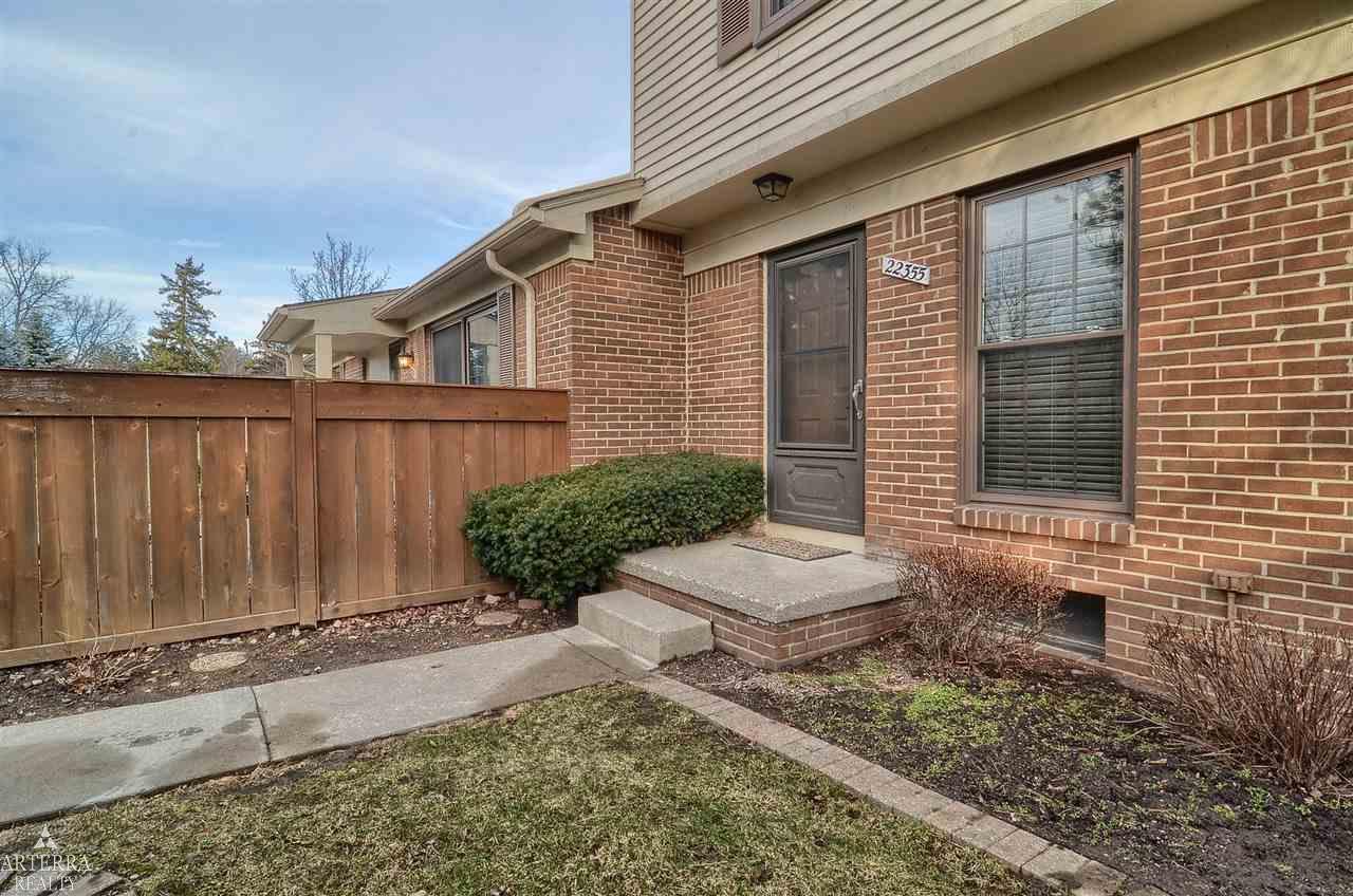 22355 Peach Tree Novi, MI 48375 - Photo 4 of 26 31340307-3.JPG