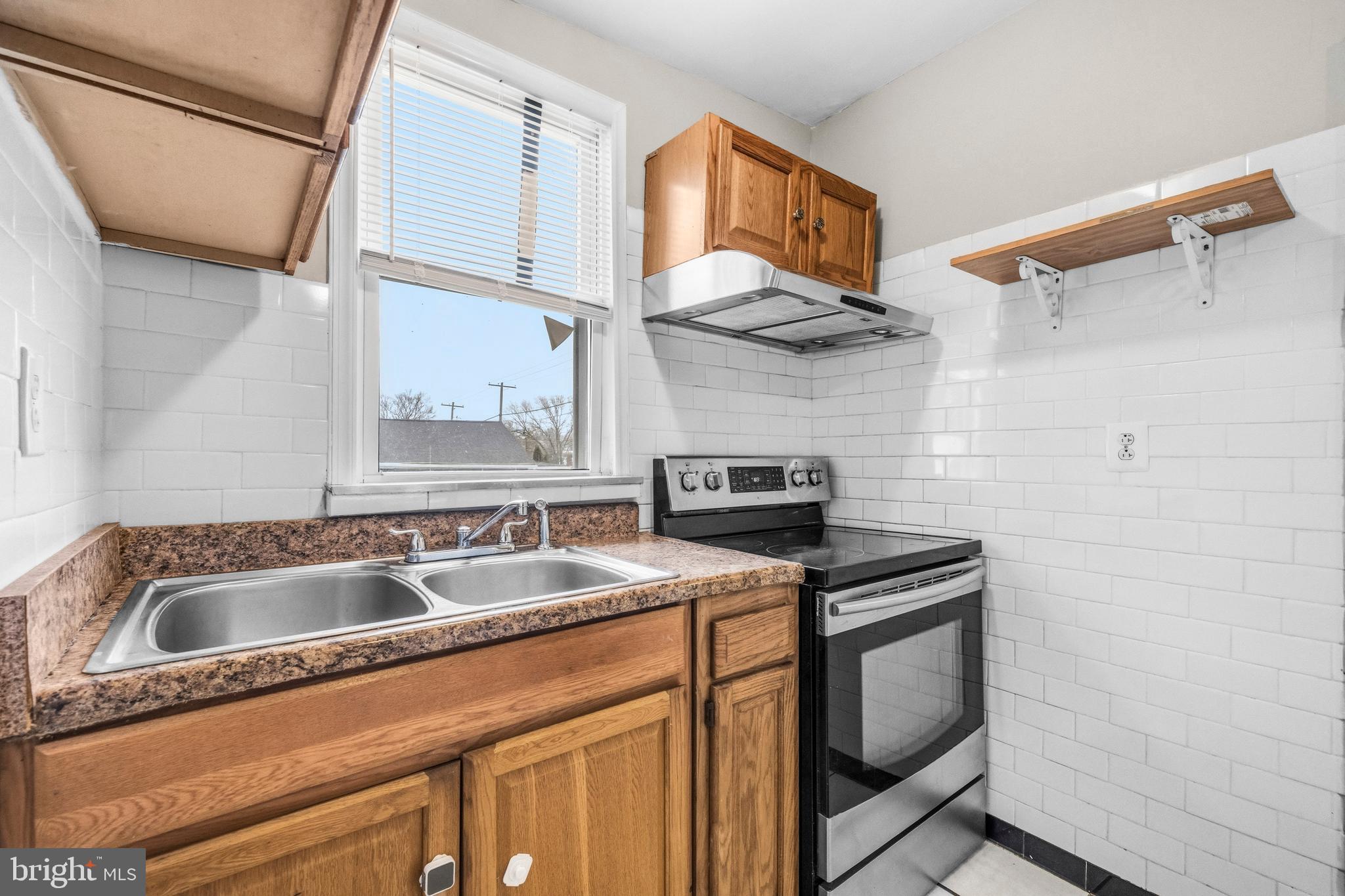 809 Eastern Avenue Northeast Capitol Heights, MD 20743 - Photo 12 of 42