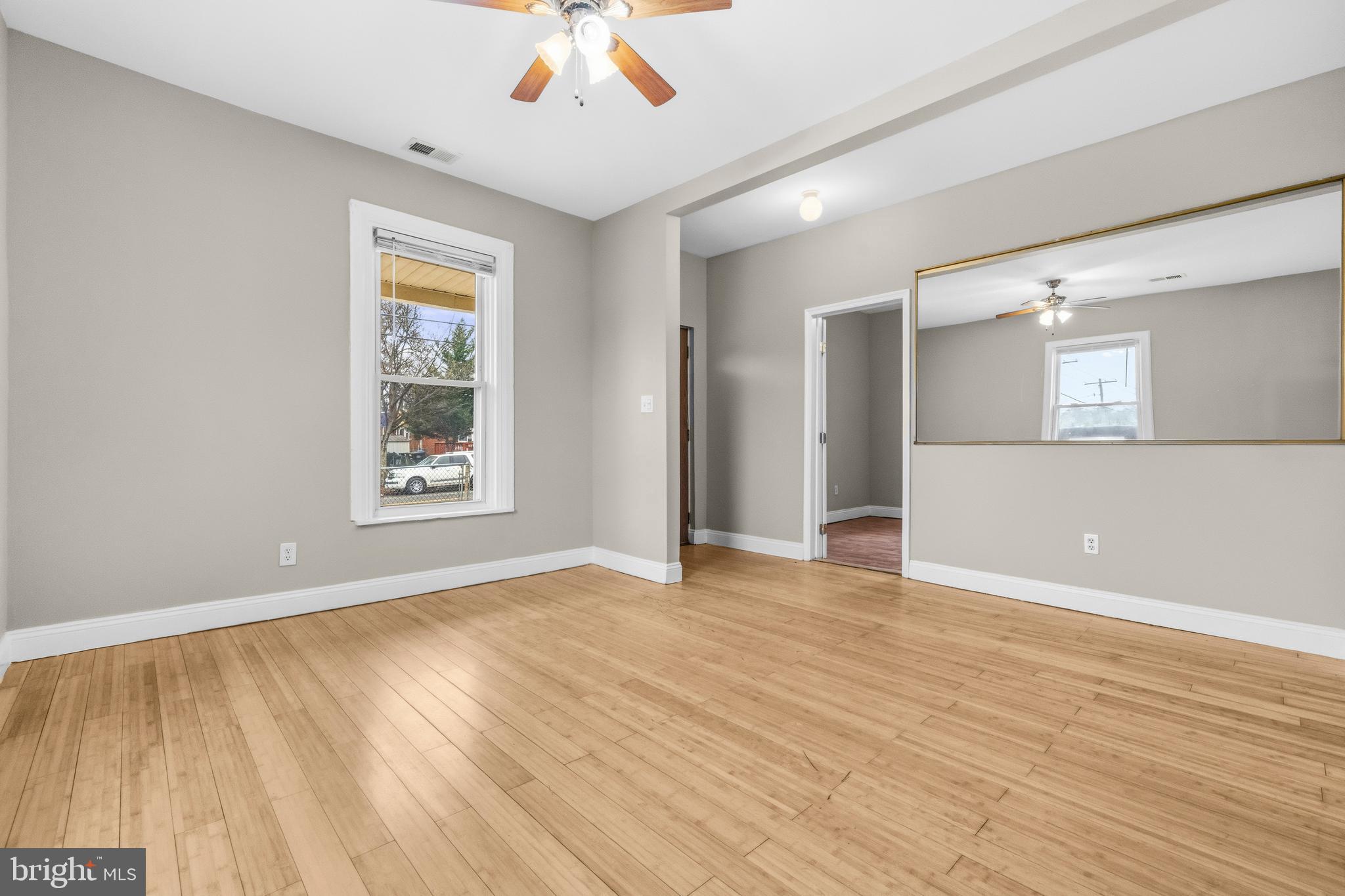 809 Eastern Avenue Northeast Capitol Heights, MD 20743 - Photo 5 of 42