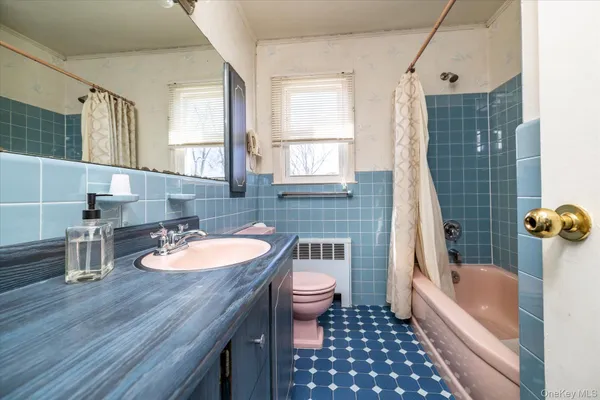 $749,000 | 95 Thompson Avenue, Oceanside, NY 11572