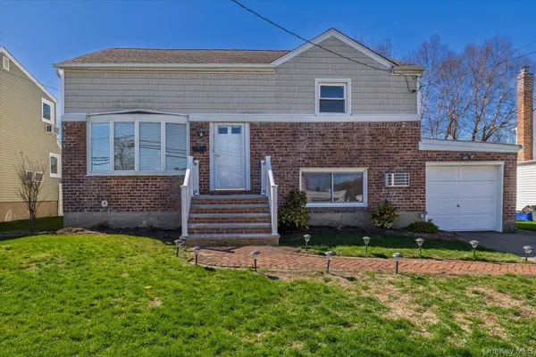 $749,000 | 95 Thompson Avenue, Oceanside, NY 11572