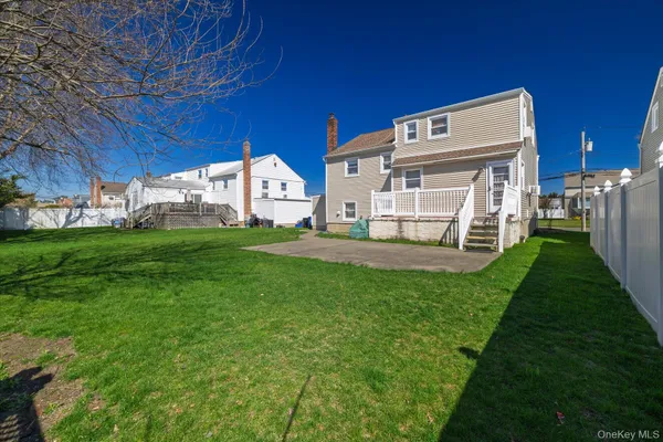 $749,000 | 95 Thompson Avenue, Oceanside, NY 11572