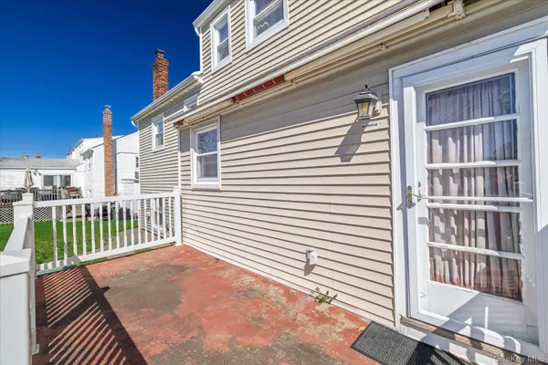 $749,000 | 95 Thompson Avenue, Oceanside, NY 11572