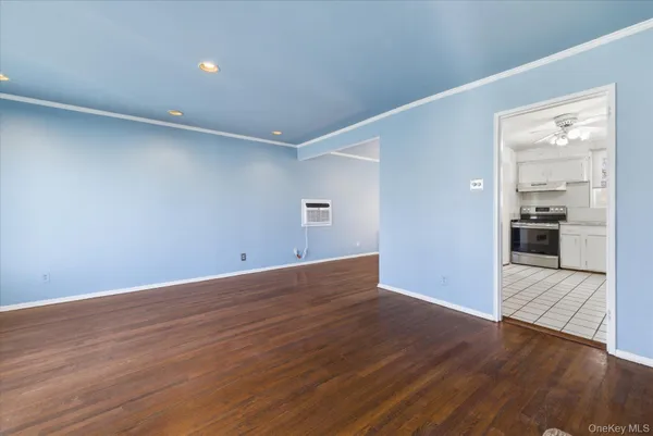 $749,000 | 95 Thompson Avenue, Oceanside, NY 11572