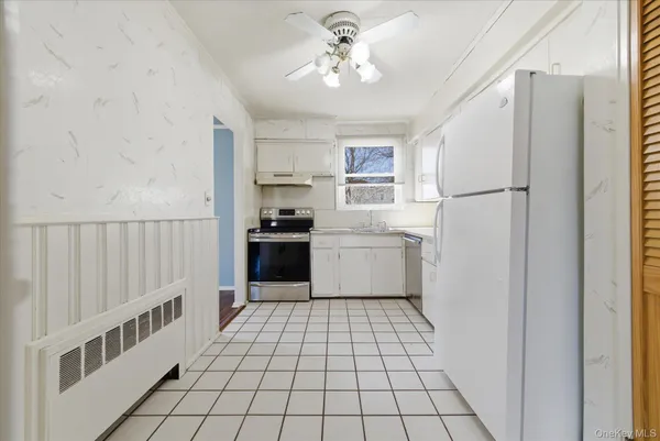 $749,000 | 95 Thompson Avenue, Oceanside, NY 11572