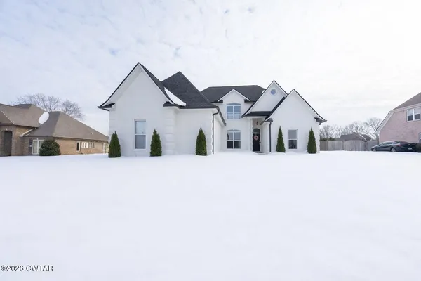 a view of house and with a outdoor space