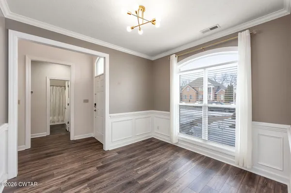 a view of livingroom with hardwood