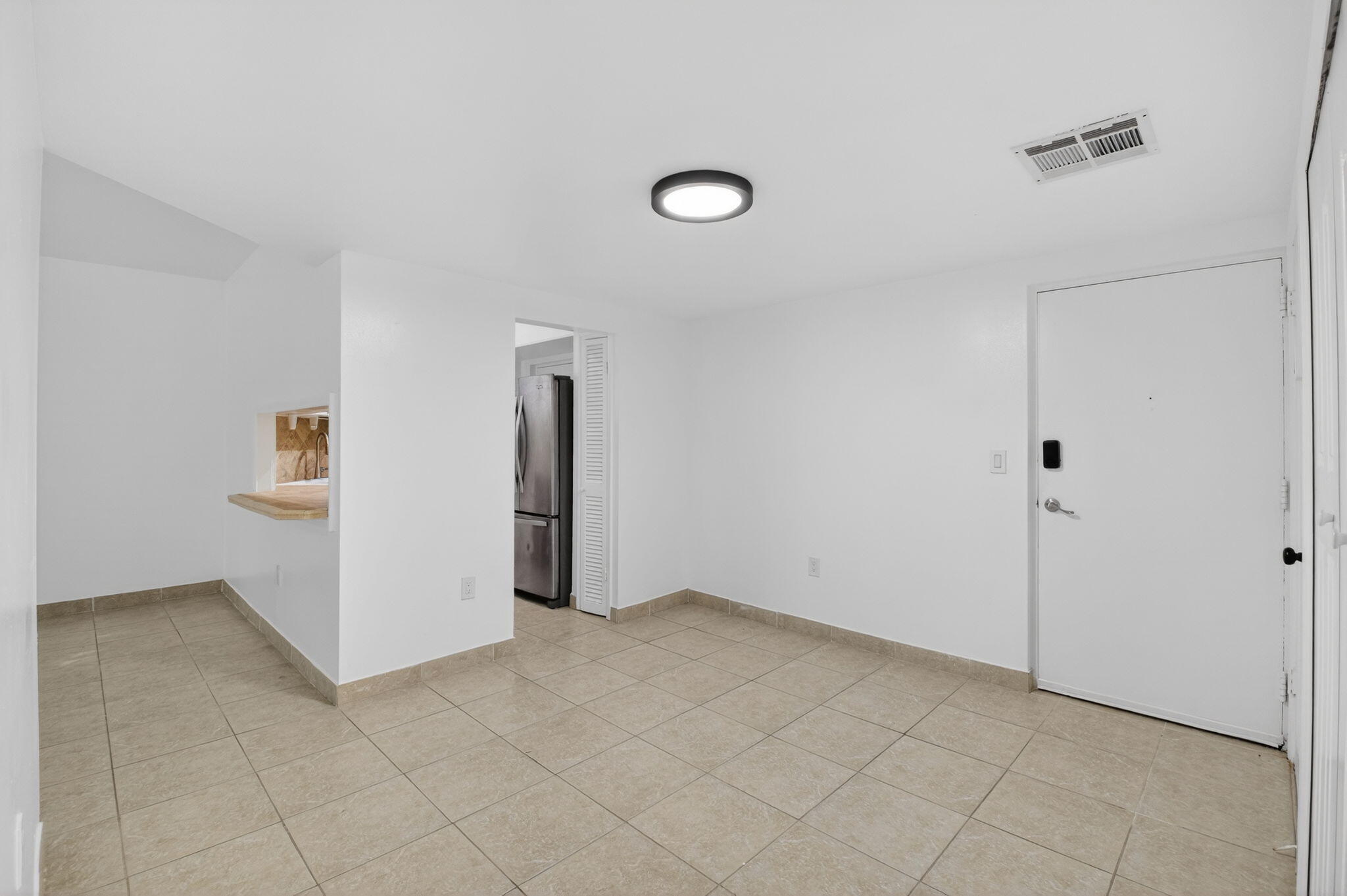 290 West Palmetto Park Road, Unit 204 Boca Raton, FL 33432 - Photo 3 of 17 5-web-or-mls-DSC_6785