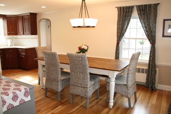 2 Elliot Road Lynnfield, MA 01940 - Photo 4 of 14 Gallery Image 4