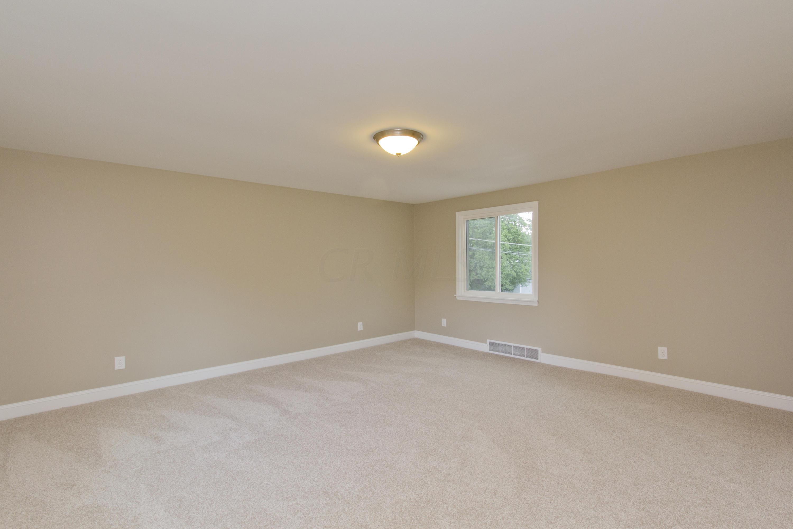 2716 Andover Road Columbus, OH 43221 - Photo 32 of 40