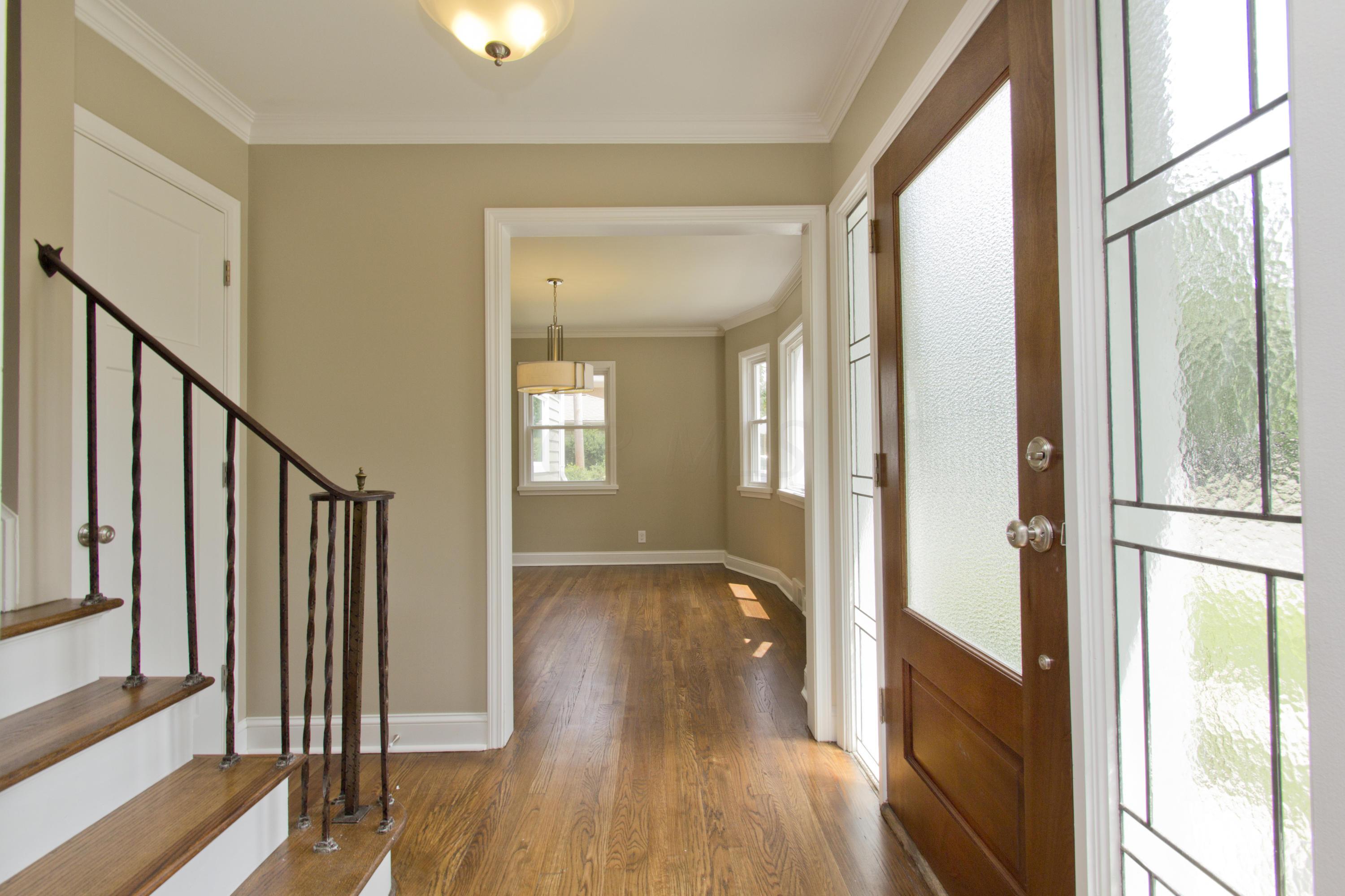 2716 Andover Road Columbus, OH 43221 - Photo 4 of 40