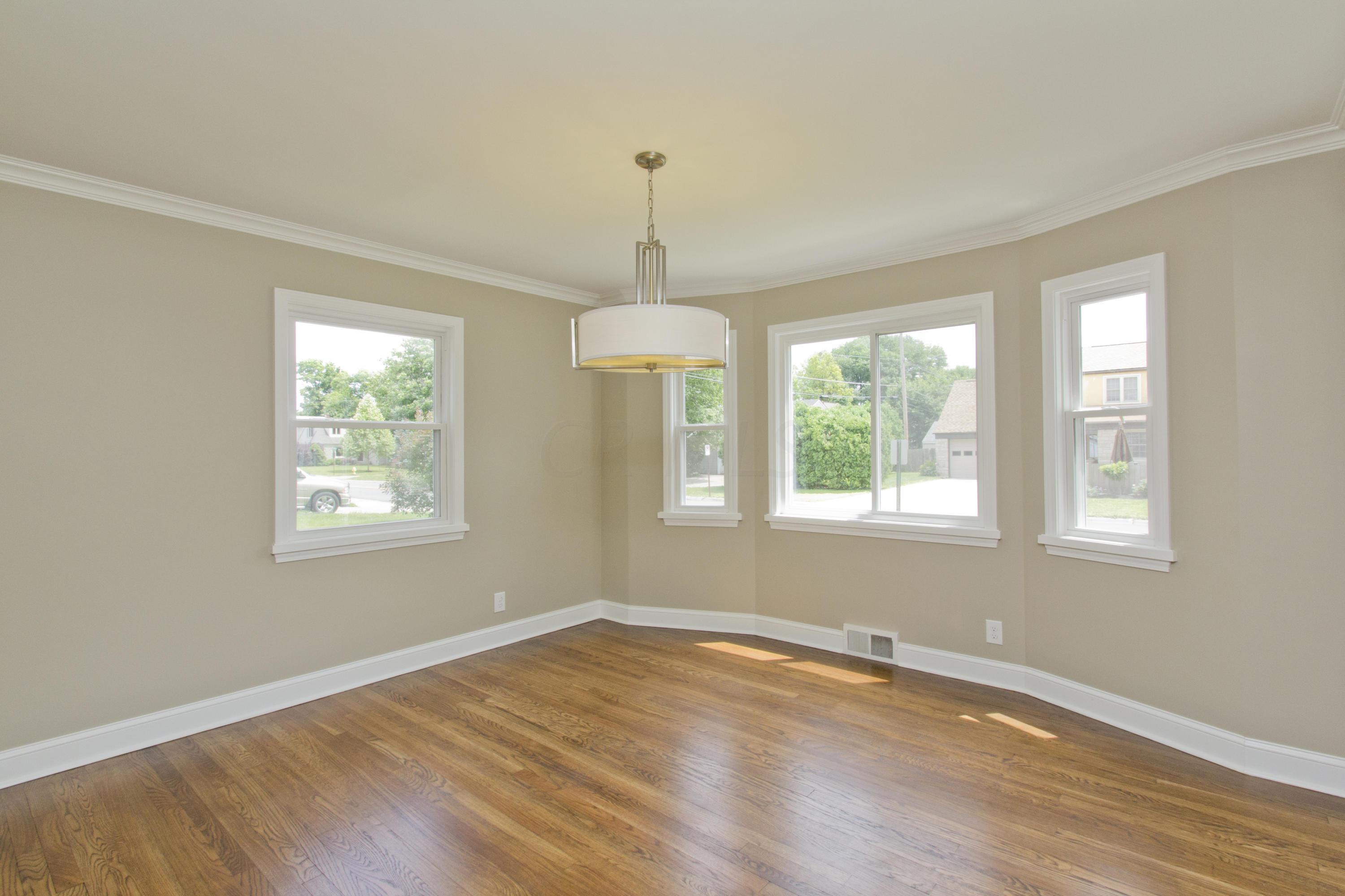 2716 Andover Road Columbus, OH 43221 - Photo 5 of 40