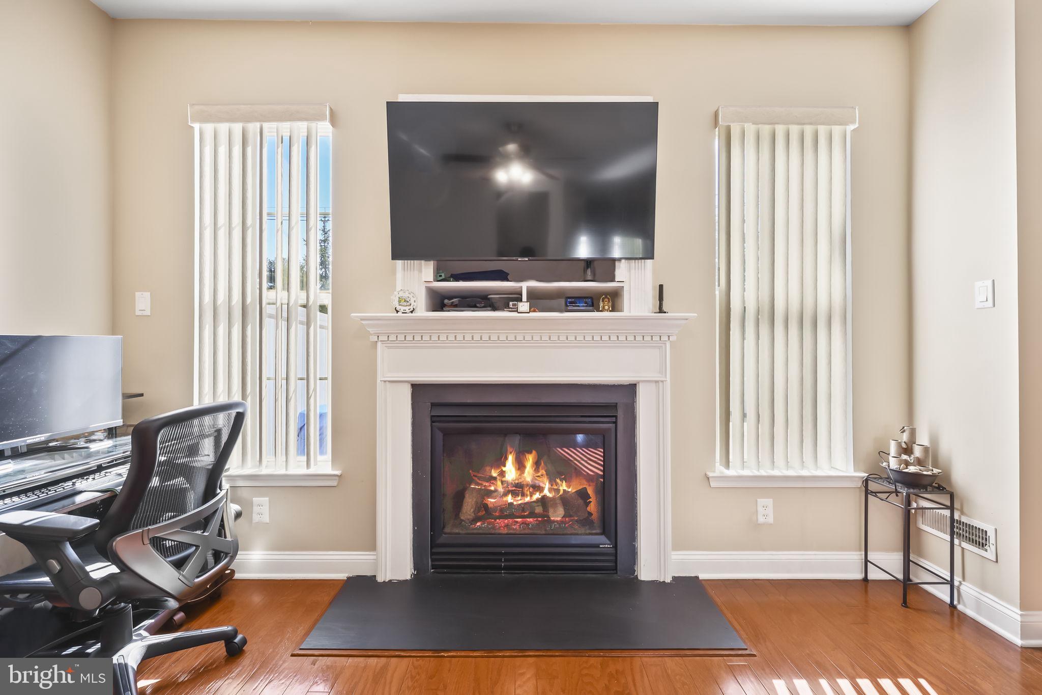43 Beaumont Place Westampton, NJ 08060 - Photo 12 of 36 Gas fireplace in family room
