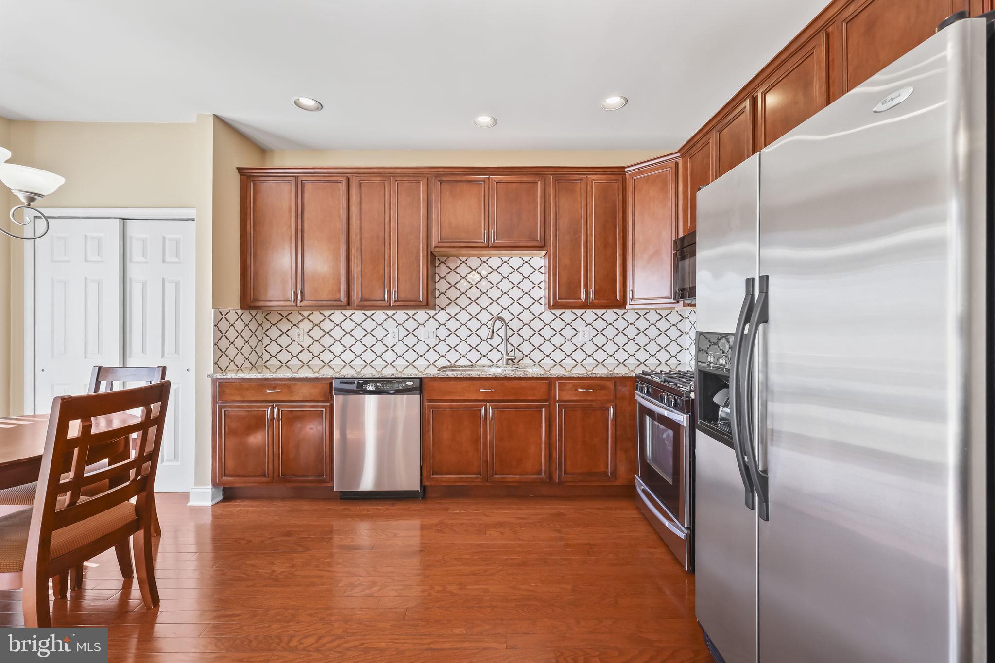43 Beaumont Place Westampton, NJ 08060 - Photo 16 of 36 New stainless steel appliances