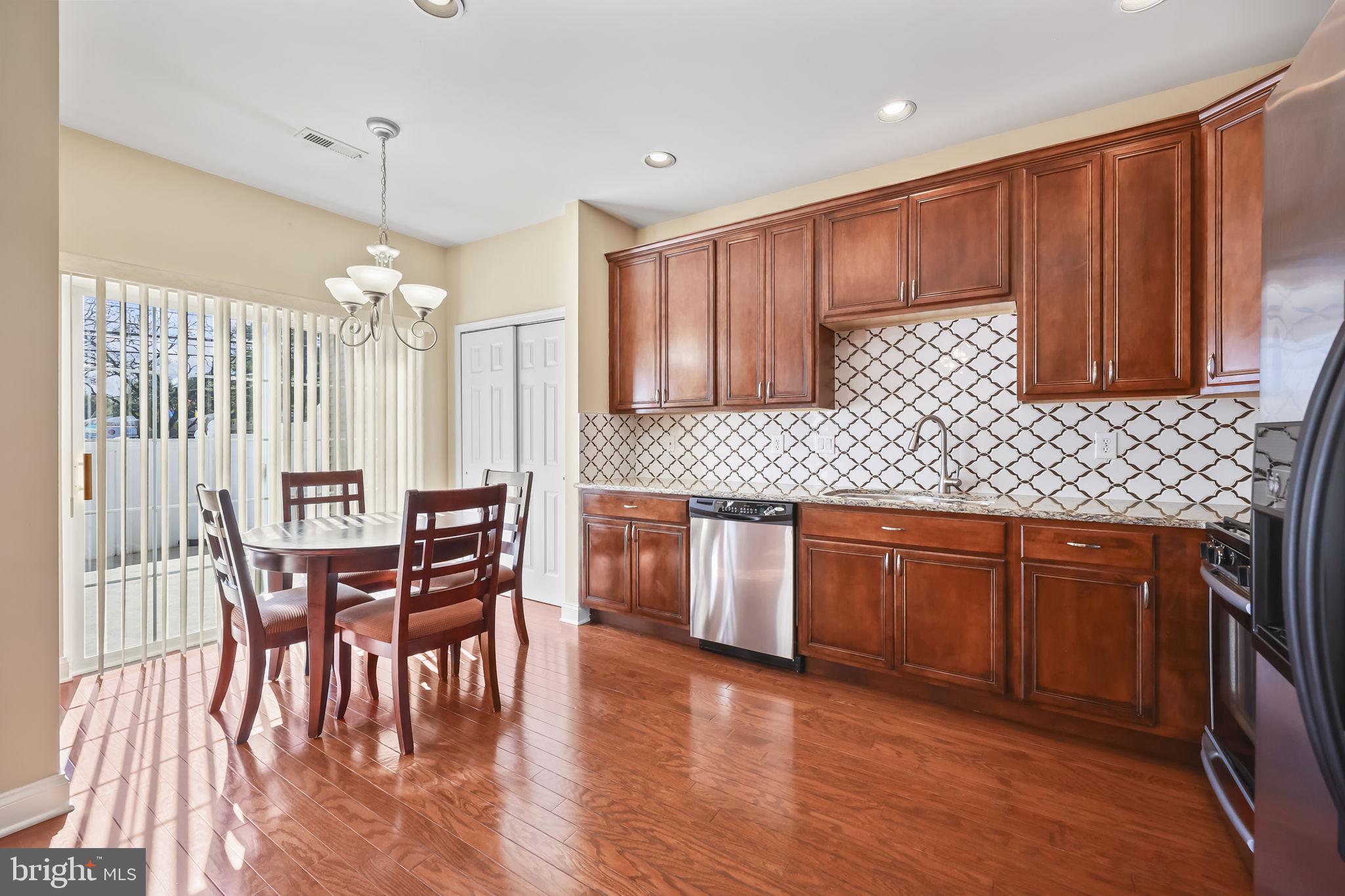 43 Beaumont Place Westampton, NJ 08060 - Photo 17 of 36 Granite countertops and custom tile backsplash
