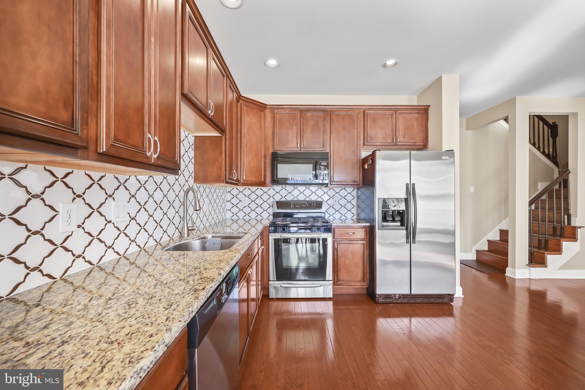 43 Beaumont Place Westampton, NJ 08060 - Photo 18 of 36 Hosting parties will be a breeze in this kitchen