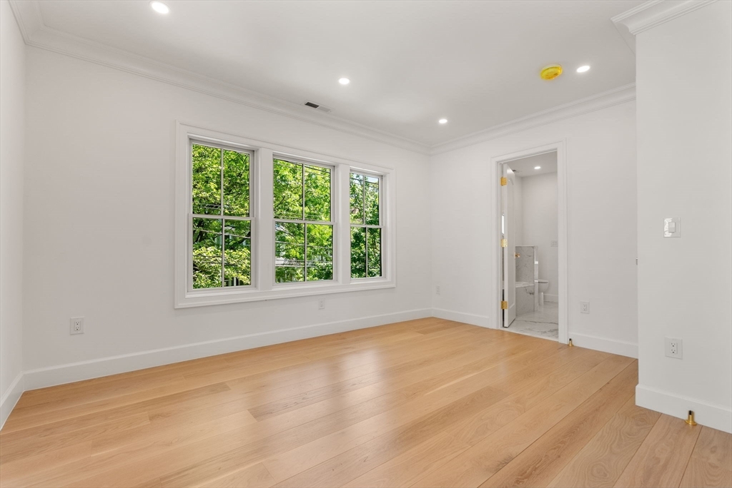 18 Naples Road Brookline, MA 02446 - Photo 23 of 40