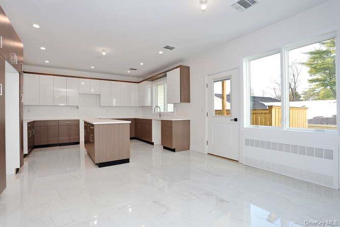 4 Howard Drive, Unit 313 Spring Valley, NY 10977 - Photo 11 of 29